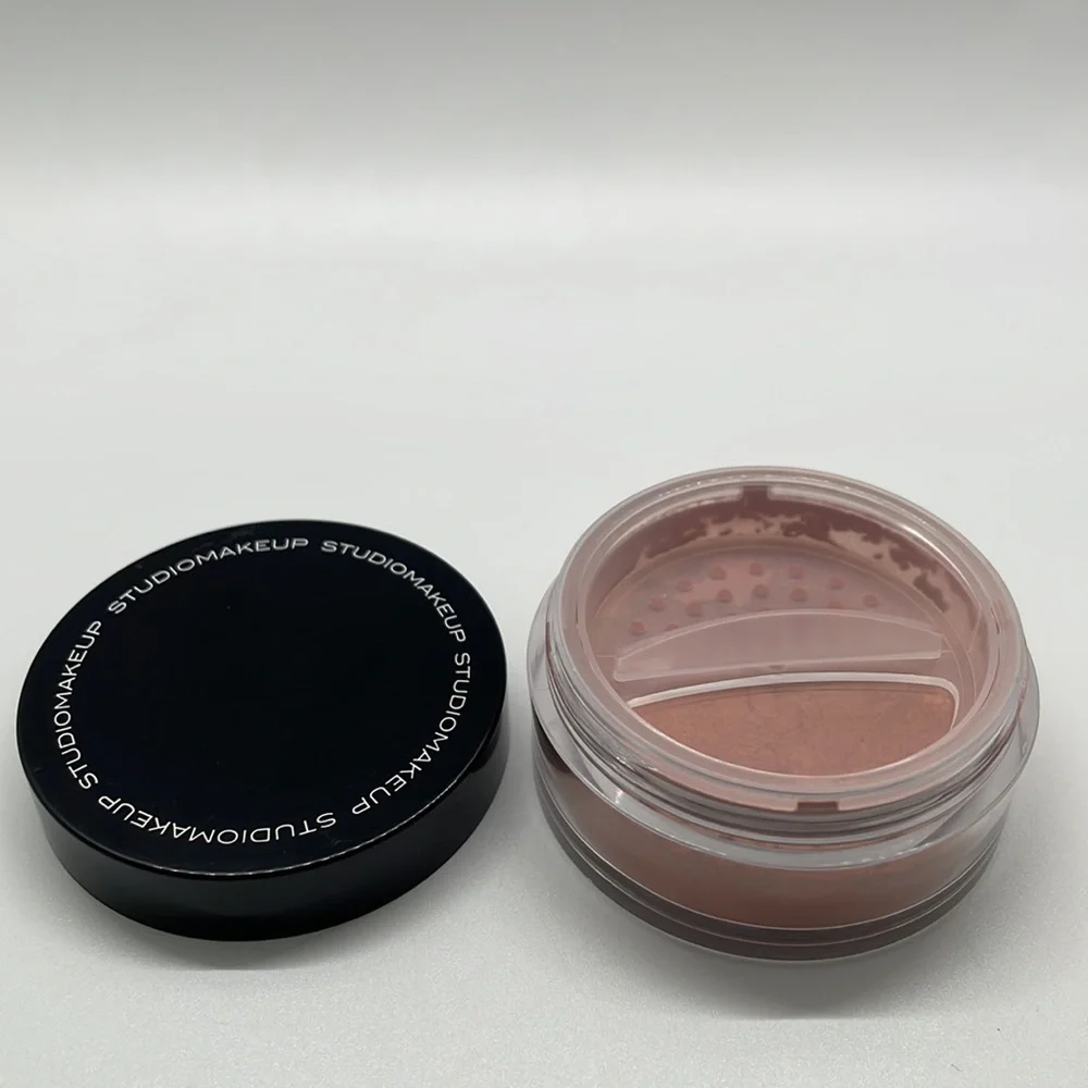 Studio Makeup Luminous Loose Blush